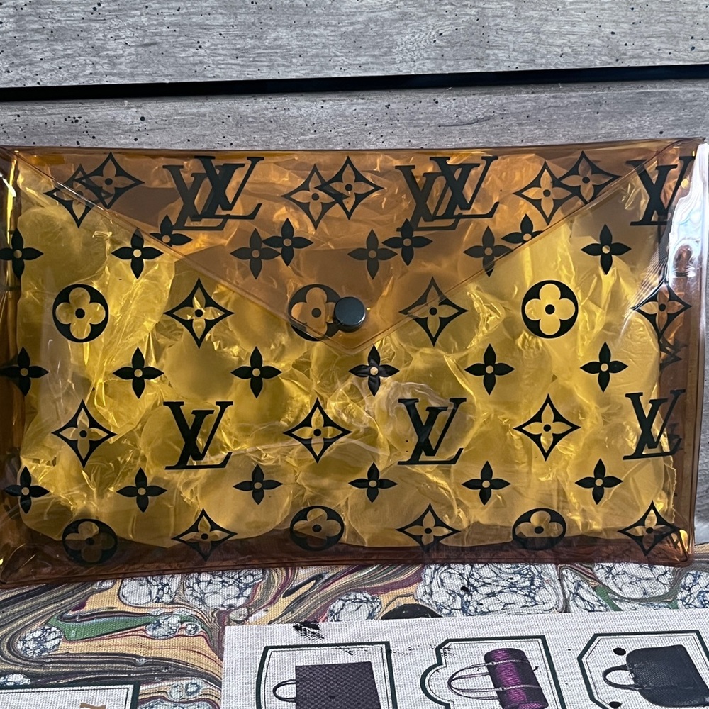 🦋🦋Rare Louis Vuitton Orange PVC Logo Pouch 🦋🦋